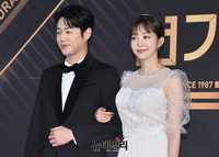 [포토] 훈훈한 커플 배우 '정준원-김가은'