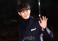 [포토] 배우 김영대, 부드러운 손인사