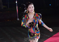 [포토] 청하, 가온차트 '핫퍼포먼스상-음반제작상' 수상