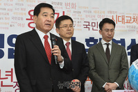 [포토] 인사말하는 심재철 한국당 원내대표