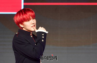 [포토] 이엔오아이 제이키드 '발칙하게'