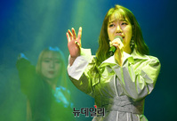 [포토] 솔로 데뷔한 미스트롯 출신 '김희진'