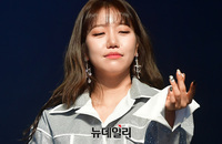 [포토] 버리지 못하는 '반지' 바라보는 김희진 