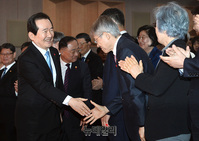 [포토] 제46대 국무총리 취임식 입장하는 정세균