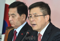 [포토] 한국당 연석회의, 발언하는 황교안