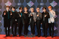 [포토] 아이돌 에이티즈 "조금있다 생방송서 만나요"