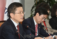 [포토] 한국당 최고위, 발언하는 황교안