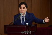 [포토] 맛있는녀석들 소개하는 황제성