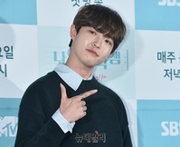 [포토] 사랑스러운 워너원 출신 가수 김재환