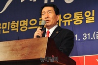 [포토] 자유통일당 출범, 축사하는 안상수 의원