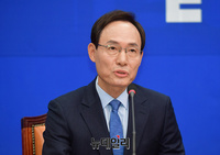 [포토] 박무성 전 국제신문 대표, 더불어민주당 입당