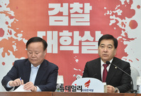 [포토] 한국당 원내대책회의, 발언하는 심재철