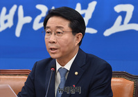 [포토] 모두발언하는 조정식 민주당 정책위의장