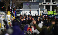 [포토] 125일째 맞은 '문재인 퇴진' 청와대 철야농성