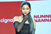 [포토] 시그니처 세미 "오늘 데뷔합니다"