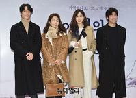 [포토] 함께 나들이 온 '태양의 계절' 출연진 