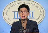 [포토] 광진갑 출마선언 하는 김병민 경희대 객원교수