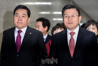 [포토] 최고위 입장하는 '황교안-심재철'