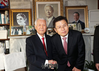 [포토] 이인수 박사 예방한 황교안 한국당 대표