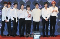 [포토] 펜타곤 "정규앨범 나오고 첫 공연이에요"