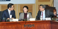 [포토] 통합신당준비위 논의하는 '정병국-이언주-박형준'