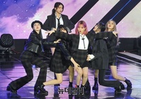 [포토] 빠져드는 안무 선보이는 여자친구