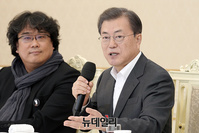 [포토] 文대통령, 기생충팀 청와대 초청 오찬