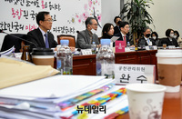 [포토] 미래통합당 공천 관련 발언하는 김형오