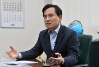 [영상] 중국인 입국금지 못하는 文정권, 비판하는 김진태