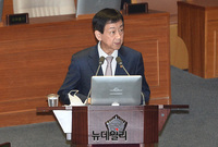 [포토] 대정부질문 답하는 진영 장관