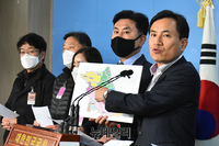 [포토] 김진태 "춘천 선거구 게리맨더링 중단하라"