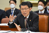 [포토] 답변하는 은성수 금융위원장