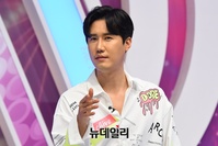 [포토] 트롯가수 신성 '훈훈한 비주얼'