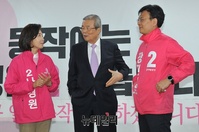 [포토] 대화 나누며 선거사무소 나서는 '나경원-김종인-장진영'