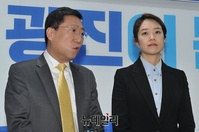 [포토] 취재진의 질문에 답하는 양정철 민주연구원장