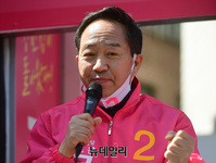 [포토] 지지호소하는 강승규 통합당 마포갑 후보