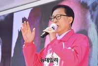 [포토] 지지호소 하는 문병호 미래통합당 영등포갑 후보