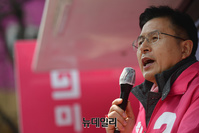 [포토] 창신동 봉제거리 찾은 황교안