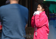 [포토] 마스크 내린 심은하...예전미모 그대로