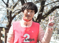 [포토] 지지호소하는 홍인정 은평갑 후보