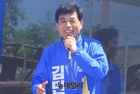 [포토] 총선각오 밝히는 김민기 민주당 용인을 후보