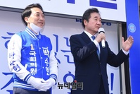 [포토] 충남 부여 찾아 지원유세 나선 이낙연 선대위원장