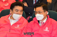 [포토] 대화 나누는 황교안-원유철