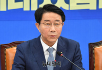 [포토] 추경관련 발언하는 조정식 민주당 정책위의장