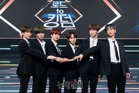 [포토] 한곳으로 손 모은 원어스