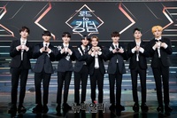 [포토] 블랙수트 차려입은 펜타곤