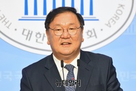 [포토] 더불어민주당 원내대표 출마 선언하는 김태년