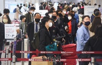 [포토] 최대 6일간의 황금연휴..여행객들로 붐비는 김포공항