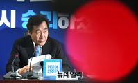 [포토] 발언하는 이낙연 민주당 코로나19국난극복위원장