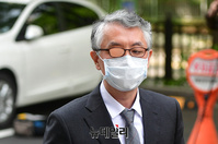 [포토] 영장심사 출석한 문은상 신라젠 대표이사